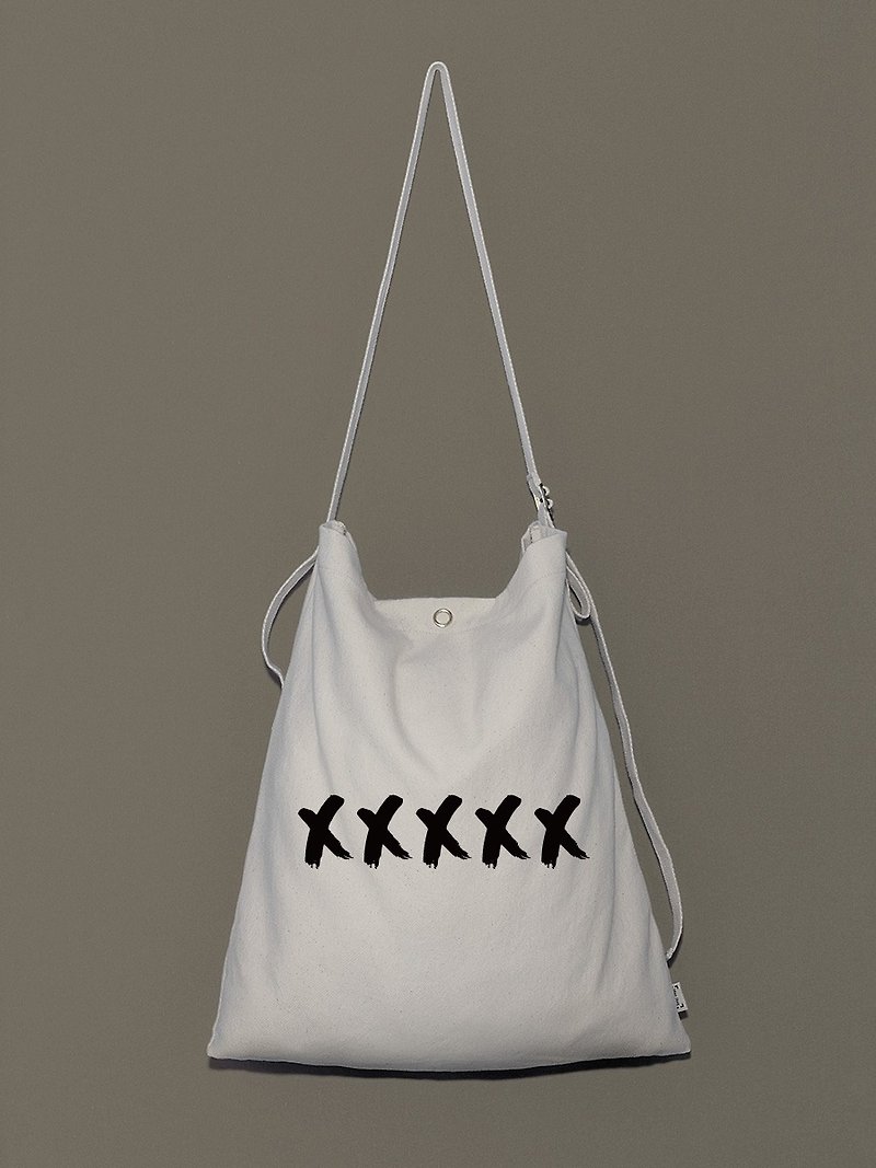 Guest text ● canvas bag graffiti body original design - portable shoulder adjustable length - Messenger Bags & Sling Bags - Cotton & Hemp White