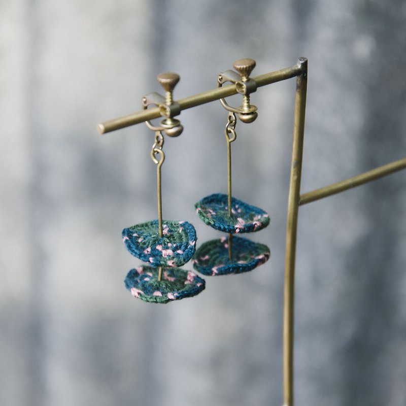 sylph crochet earrings #2 - ต่างหู - ผ้าฝ้าย/ผ้าลินิน สีน้ำเงิน