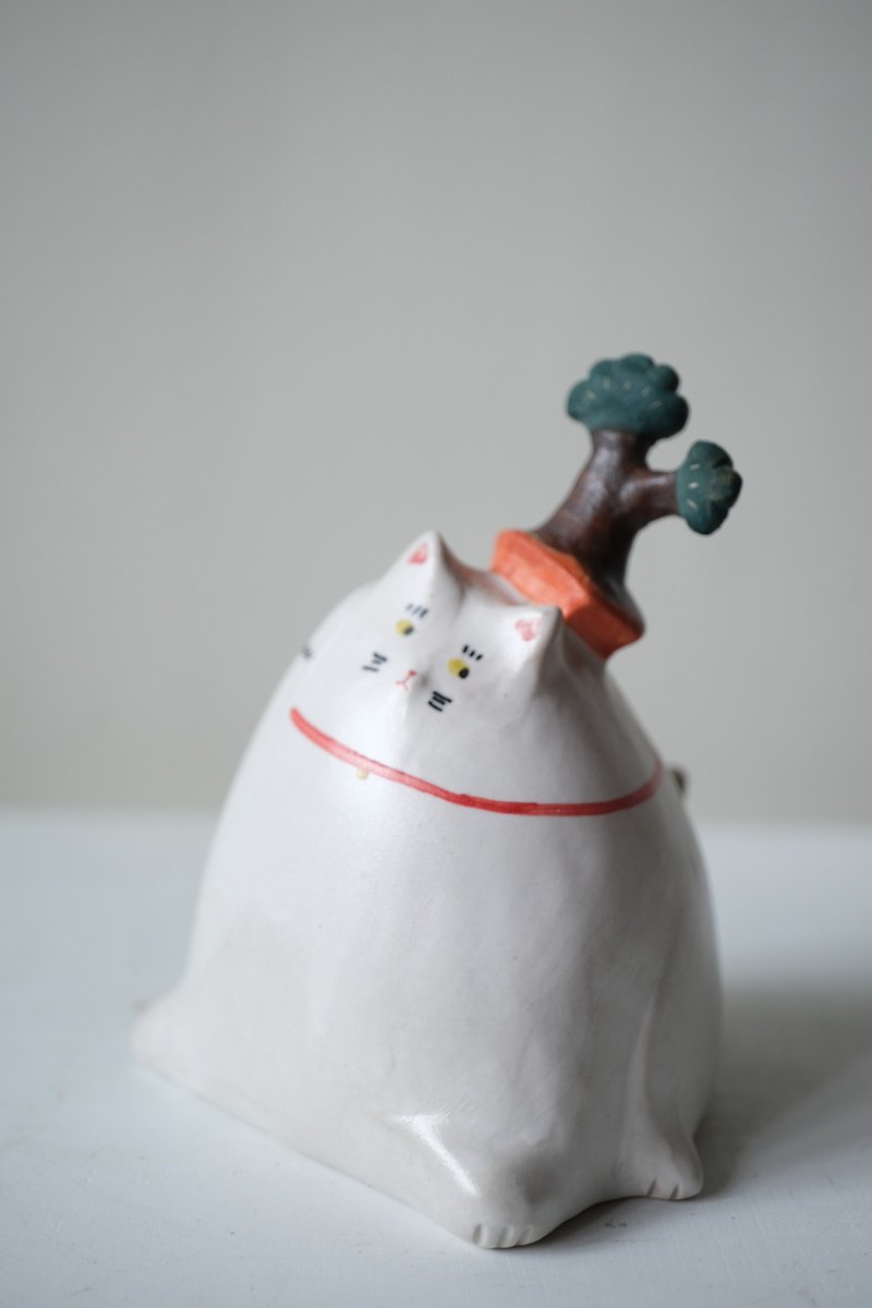 Earn money with Lucky Cat easily - Pottery & Ceramics - Other Materials Green
