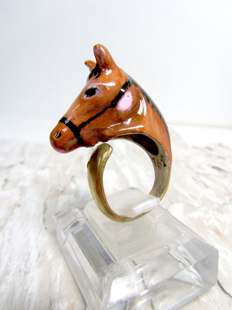 黃銅 馬匹戒指 尺寸可以調較 滴膠 手繪製作 - 戒指 - 紙 咖啡色