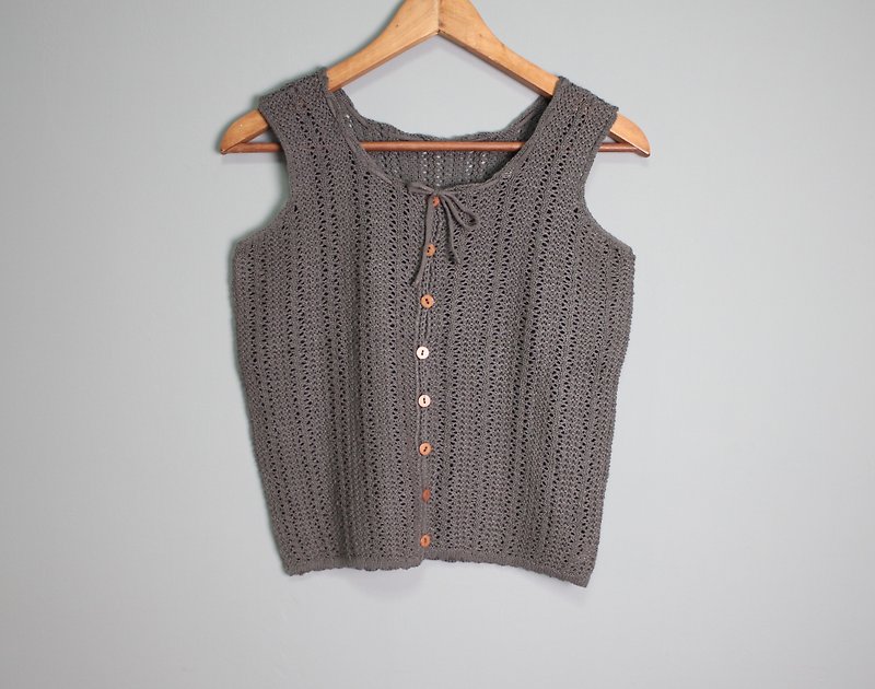 FOAK Vintage Retro Blouse Hollow Knit Vest - เสื้อกั๊กผู้หญิง - วัสดุอื่นๆ 