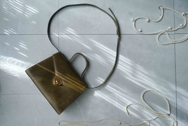 尋寶復古古董包-ungaro橄欖綠真皮經典硬殼方包手提/肩背 - 側背包/斜背包 - 真皮 綠色