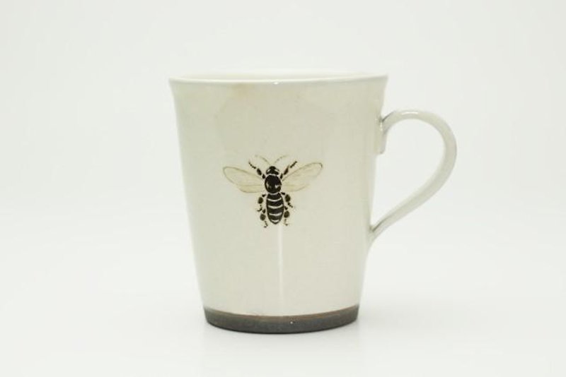 コーヒーカップ(みつばち) - Mugs - Pottery White