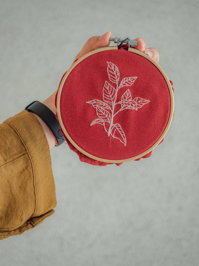 葉子刺繡 純線條刺繡飾品 - 擺飾/家飾品 - 棉．麻 紅色