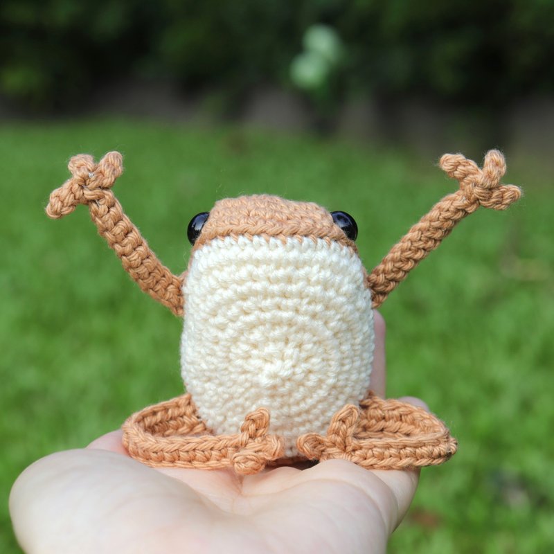 Wild animals amigurumi - Brown frogs crochet toy - Stuffed Dolls & Figurines - Wool 