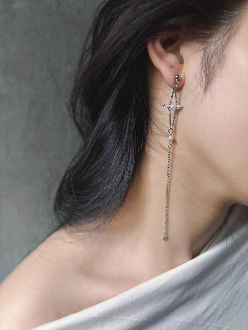 公主菱格(白珍珠)  不鏽鋼珍珠耳環 長耳環 - 耳環/耳夾/耳骨夾 - 不鏽鋼 