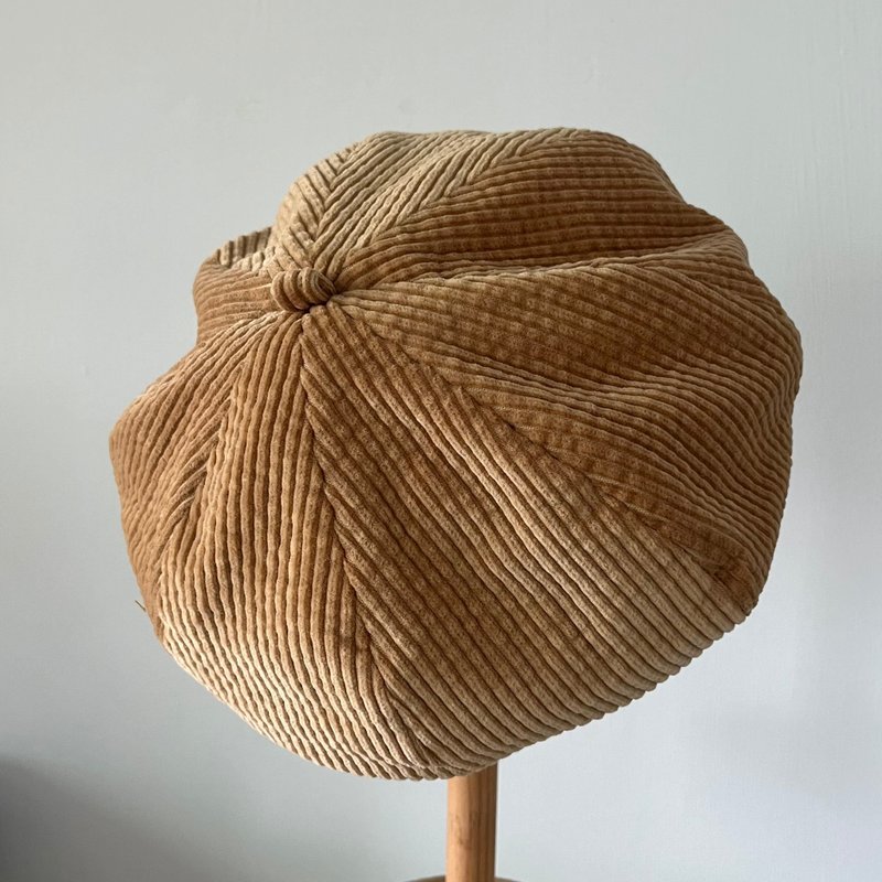 Itomon thick corduroy beret-milk tea Brown hat circumference 58cm - Hats & Caps - Cotton & Hemp Brown