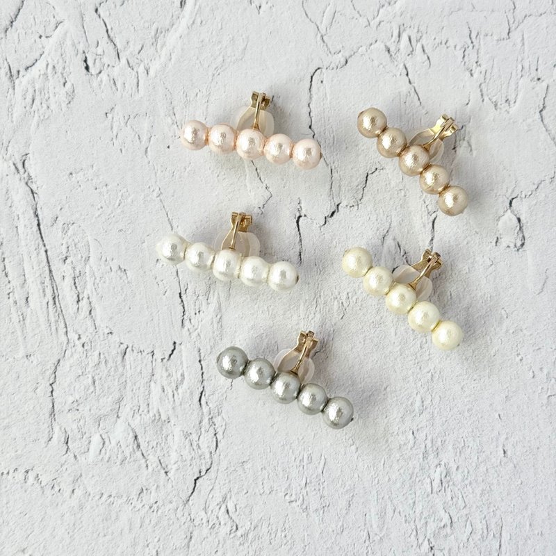 pearl ear cuff/ear clip 【5】 - 耳環/耳夾/耳骨夾 - 棉．麻 白色