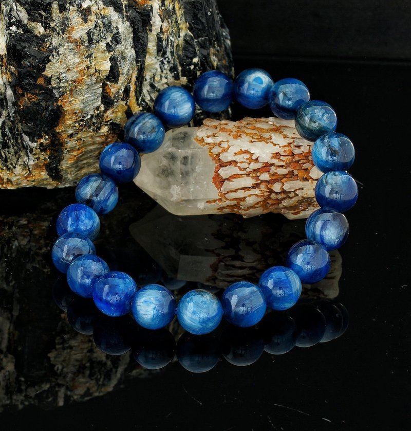 10.3mm Kyanite Bracelet - Bracelets - Crystal 