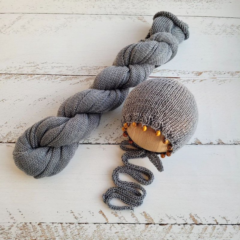 Grey Newborn Knitted Wrap with Bonnet,  Baby Photo props - เครื่องประดับ - ขนแกะ สีเทา