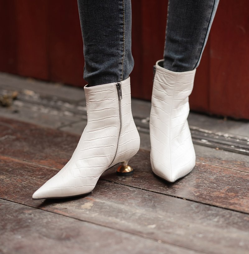 Metal round heel-embossed leather sharp pointed toe boots-white - Women's Booties - Genuine Leather White