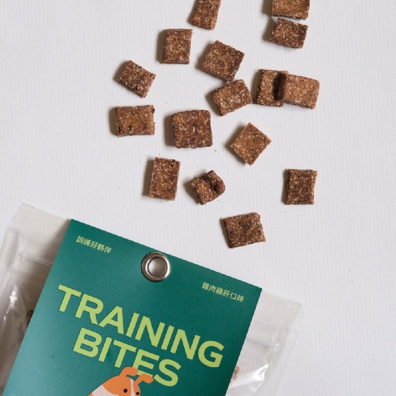 犬貓訓練好夥伴【雞肉雞肝】訓練零食 TRAINING BITES 40g/包 - 寵物零食/肉乾 - 新鮮食材 卡其色