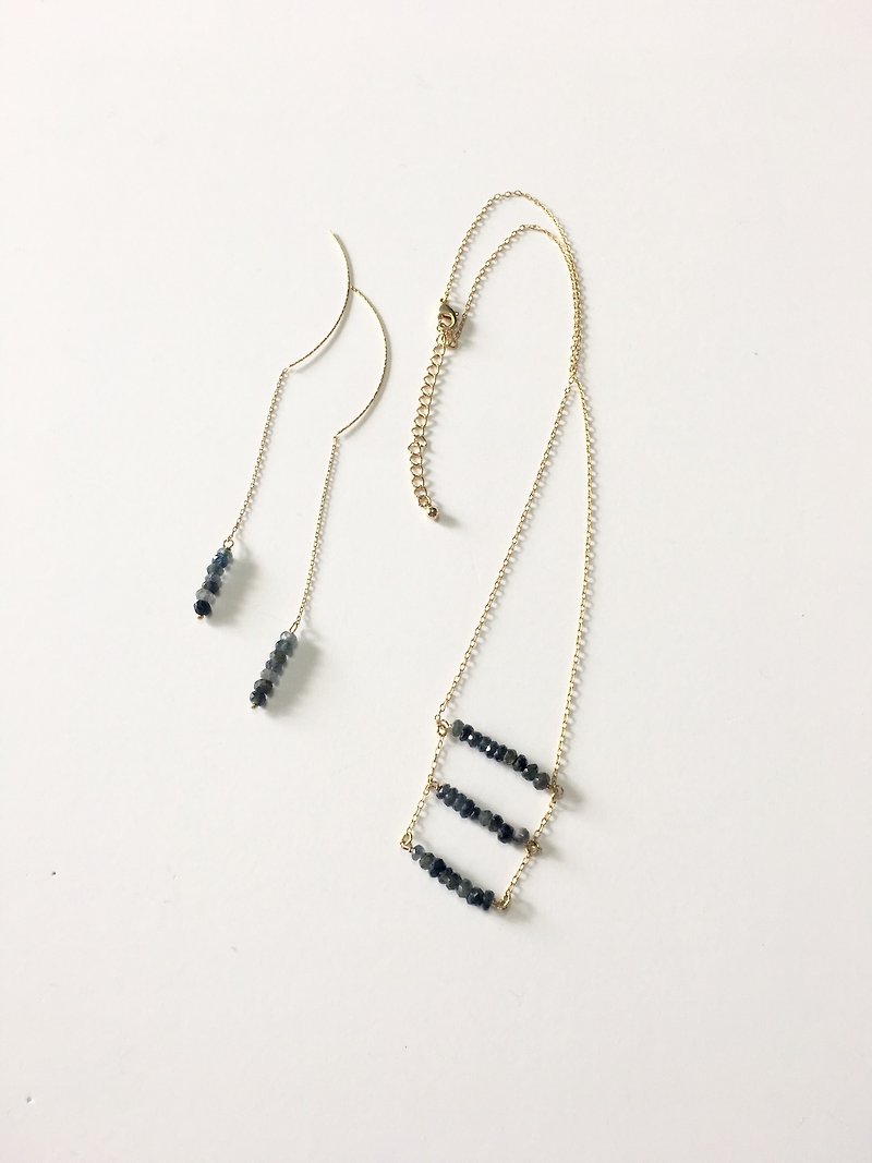 Sapphire 【Set up】 【Gift】 brass - Necklaces - Stone Black