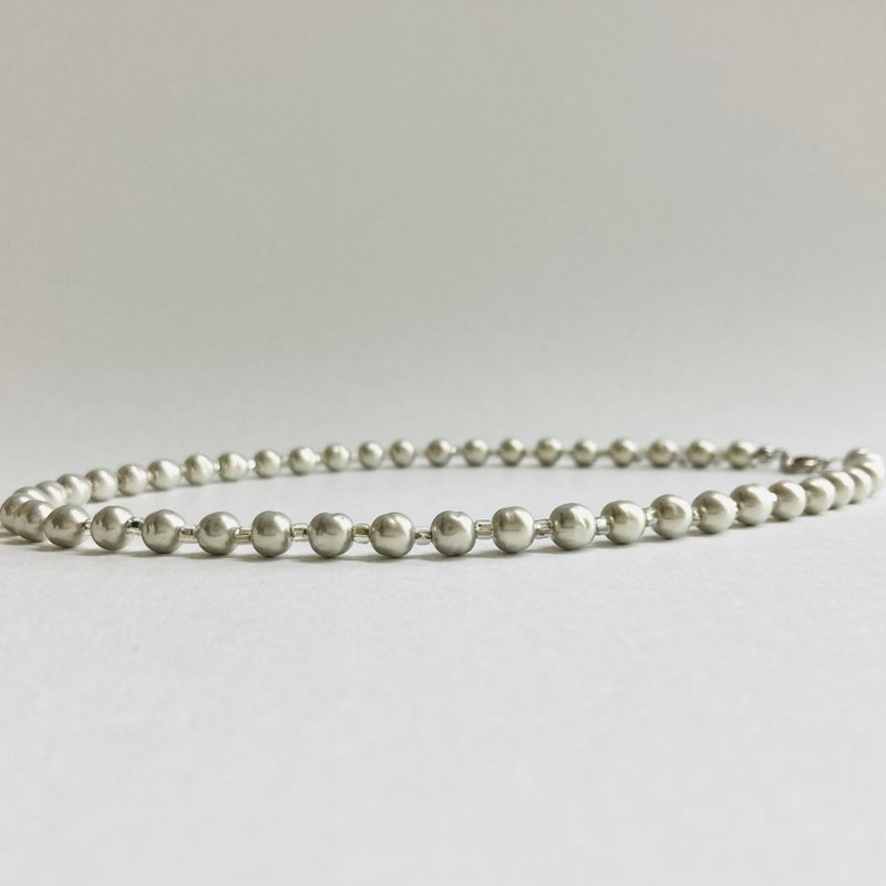 ガラスバロックパールとビーズのネックレス/約6mm約40cm+5cm/Lt.ペールグレー/R/made in japan - 項鍊 - 玻璃 銀色