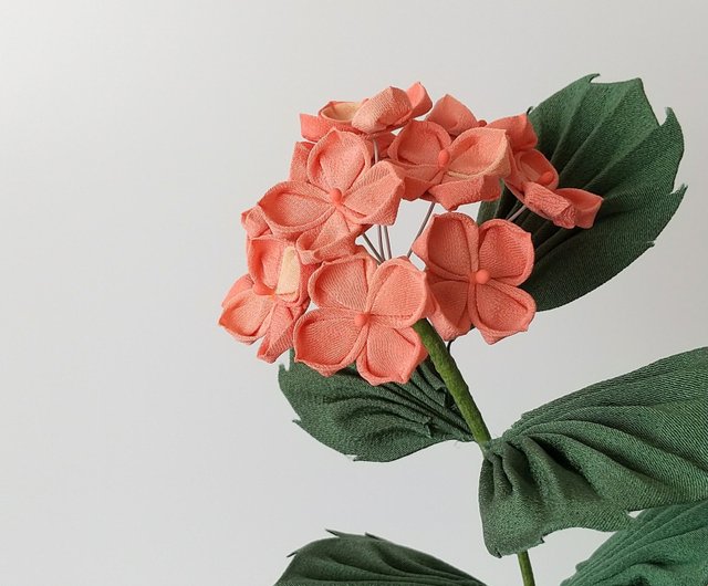 新色】つまみ細工 古布で作った紫陽花・桃 一凛シリーズ