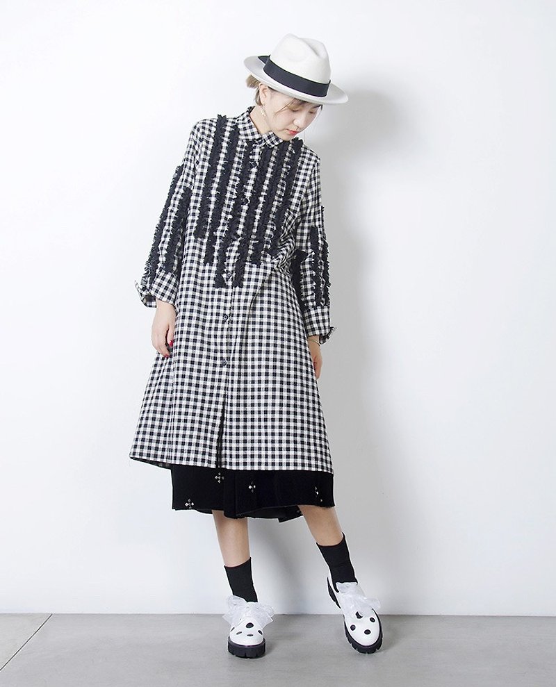Checkered flower long coat Long Shirt - imakokoni - Women's Casual & Functional Jackets - Cotton & Hemp Black