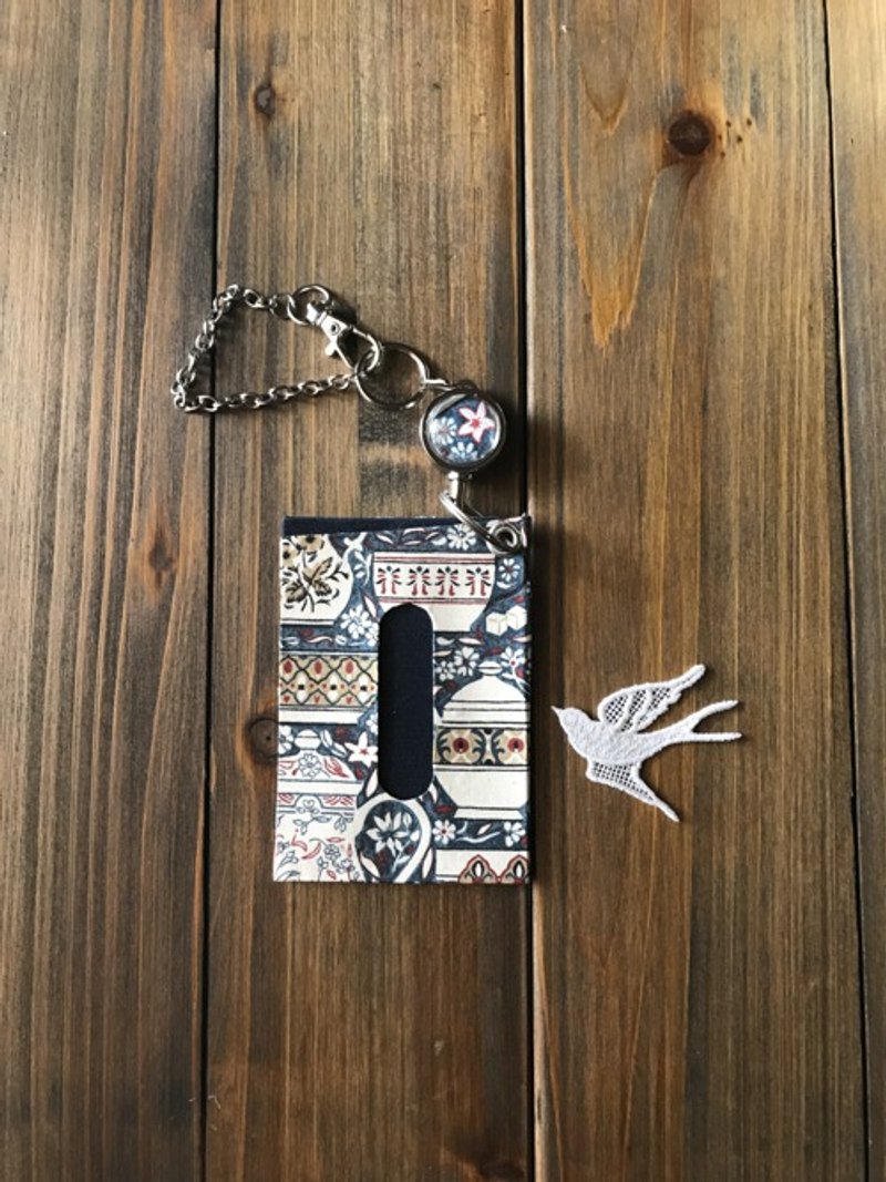 Simple pass case with convenient reel key (Liberty print Elevenses) - ID & Badge Holders - Cotton & Hemp 