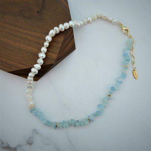 panne Pearl and Chip stone Short Necklace