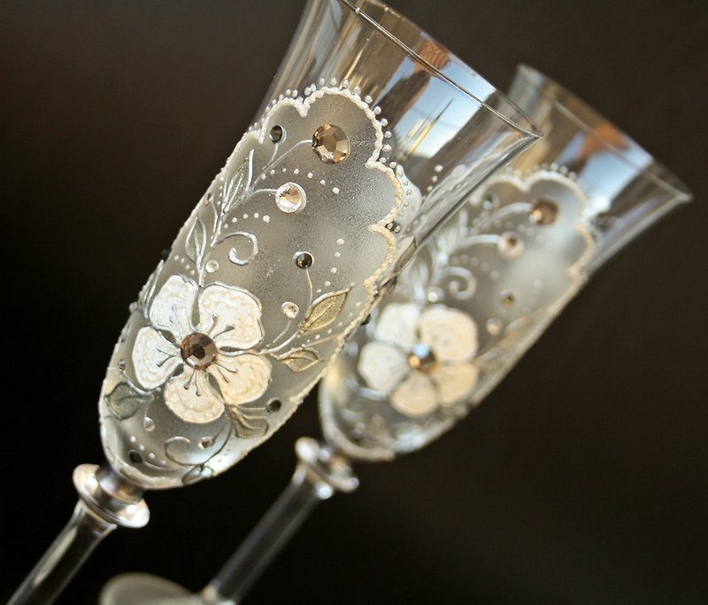 Wedding Champagne Glasses White Flowers Swarovski Crystals Hand Painted set of 2 - Bar Glasses & Drinkware - Glass Silver
