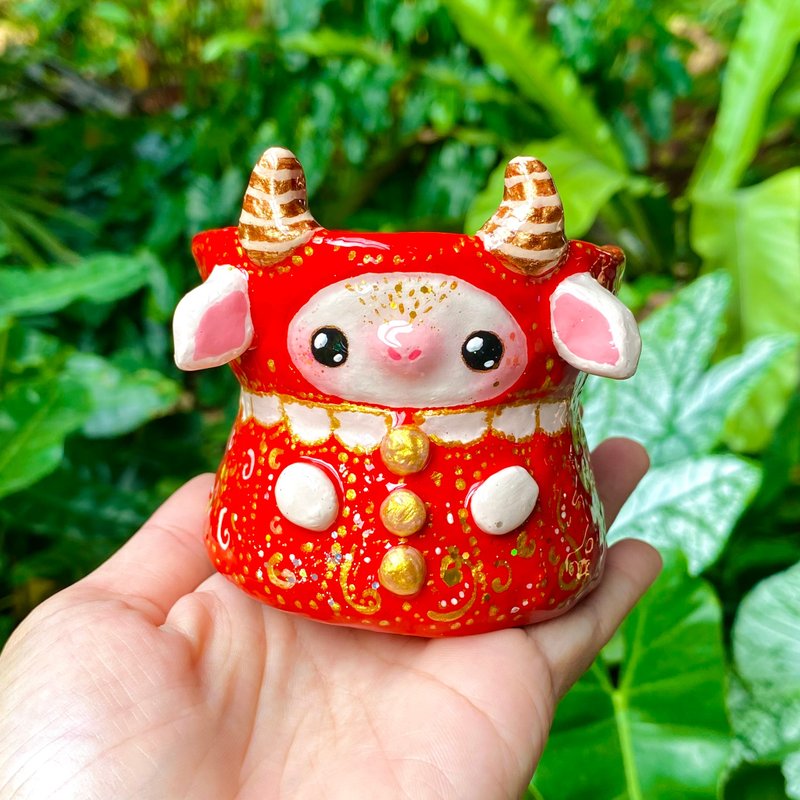 Handmade Monster Planter - handcrafted monster pottery with drainage hole - 花瓶/花器 - 陶 紅色