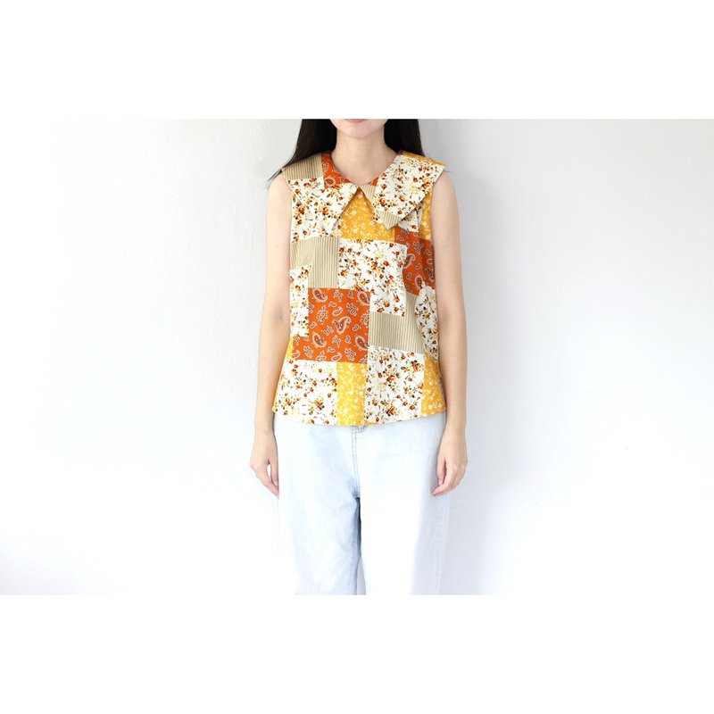 Yellow patchwork triangular collar sleeveless sleeveless - 女上衣/長袖上衣 - 棉．麻 黃色