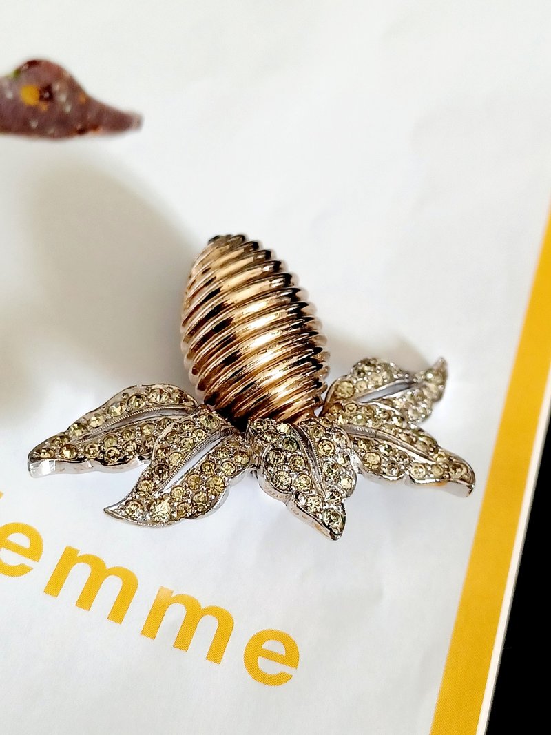 vintage jewelry 現代藝術風格萊茵 別針 胸針 - 胸針 - 其他金屬 