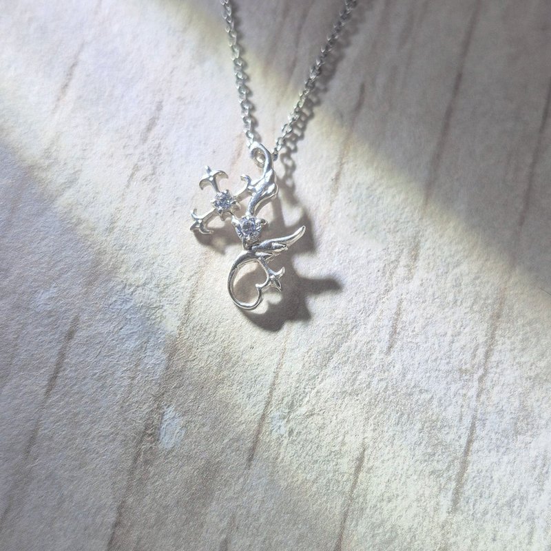 【比法一生】純銀墜子-光翼之十字  925純銀手作銀飾 - 項鍊 - 銀 銀色