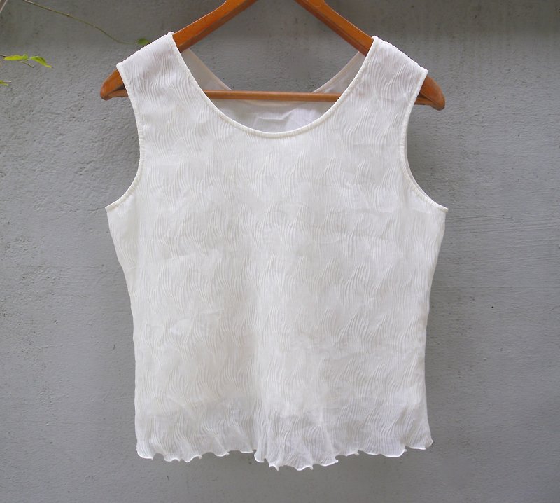 FOAK Ancient Stereo Wavy Vest - Women's Vests - Polyester White