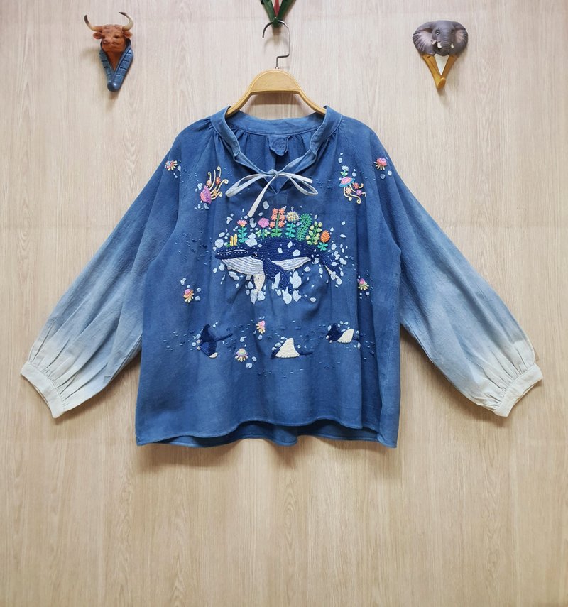 手工刺繡連衣裙、亞麻麵料、鯨魚、海洋、海洋、幻想 - 洋裝/連身裙 - 繡線 藍色