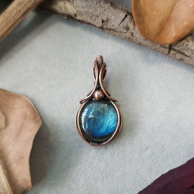 Handmade jewelry metal braided pendant labradorite necklace ore jewelry - สร้อยคอ - ทองแดงทองเหลือง 