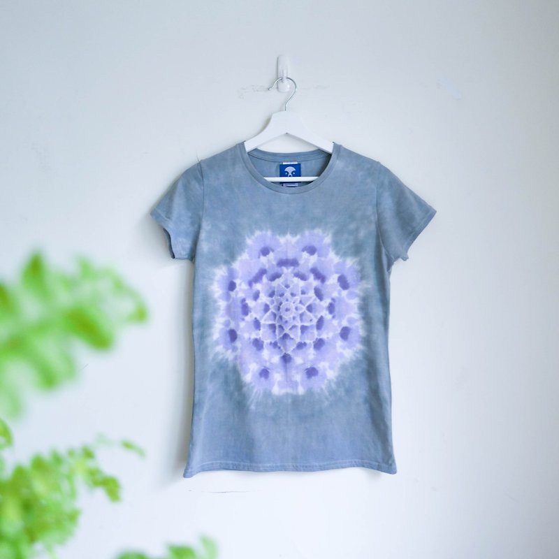 手染めTシャツ  台湾 デザイン Purple Grey Mandala - Tシャツ - コットン・麻 パープル