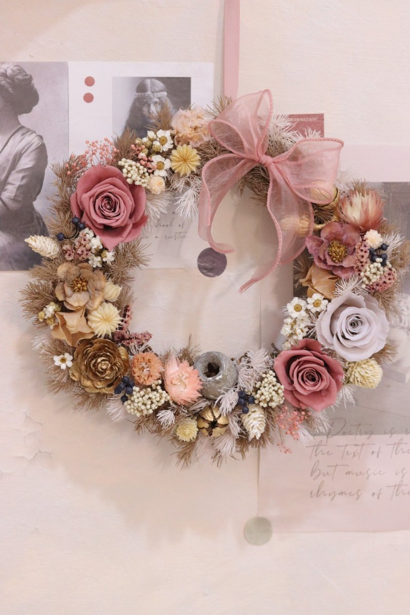 Handmade wreath rose latte style rose everlasting flower wreath - ช่อดอกไม้แห้ง - พืช/ดอกไม้ สีกากี