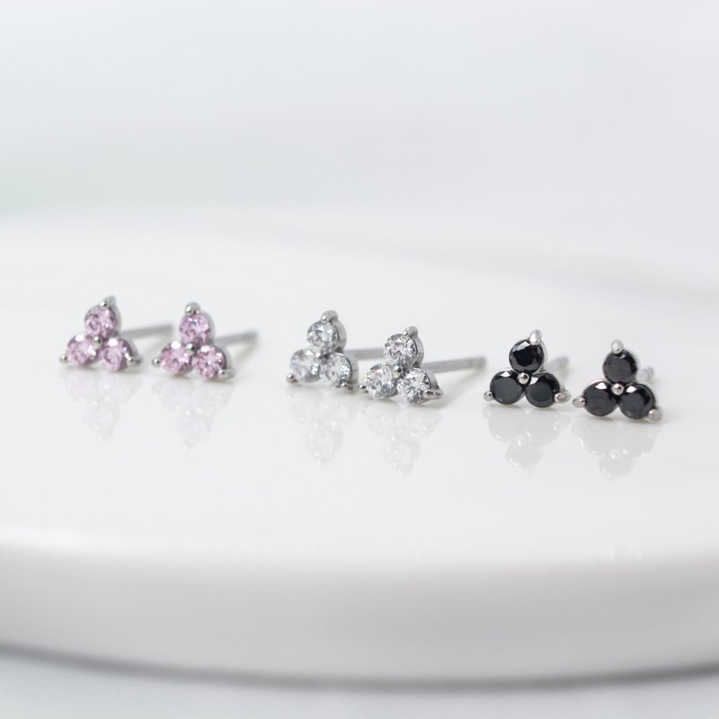 【SWS飾品】三葉草 醫療鋼耳環 5mm 鋯石 抗過敏 一般細針 - 耳環/耳夾/耳骨夾 - 貴金屬 銀色