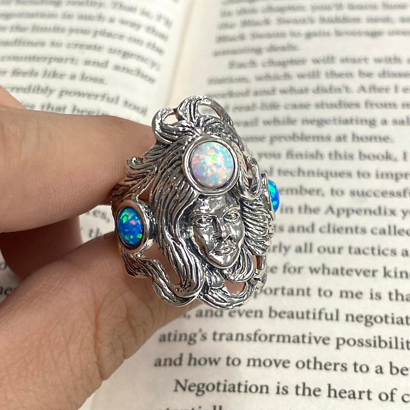 Art Nouveau Style Medusa Ring with Gilson Opal 925 Sterling Silver - แหวนทั่วไป - เงินแท้ สีเงิน