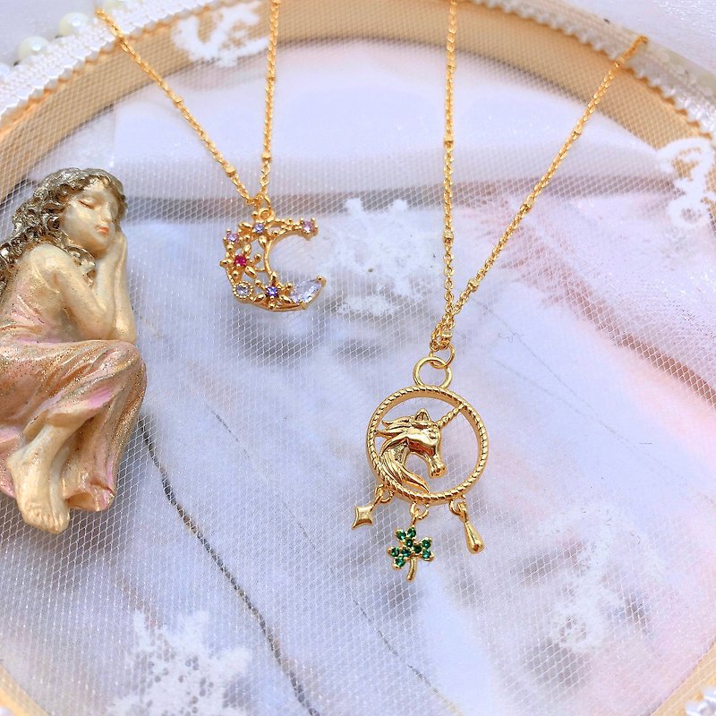 Fresh fairytale style. 18K Gold Plated Moon Unicorn Stone Necklace | 50cm - สร้อยคอ - วัสดุอื่นๆ สึชมพู