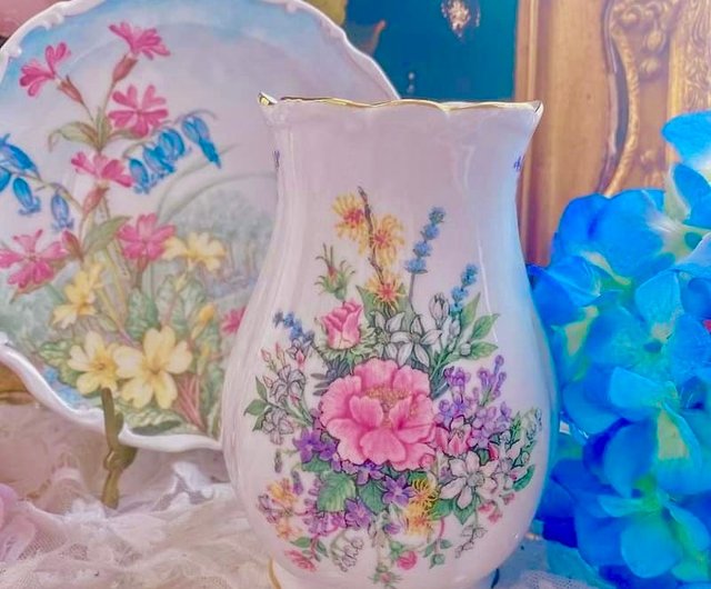 ロヤ・アルバート 手描き フローラル トーテム 大型花瓶 イギリス製 - ショップ Annie's antiques 花瓶・植木鉢 - Pinkoi