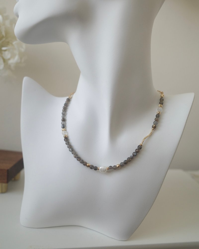 black sun backbone necklace - Necklaces - Gemstone Black