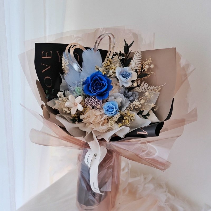 Heart-warming Moment Klein Blue Summer Night/ Chinese Valentine's Day Bouquet Valentine's Day Gift Proposal Bouquet - Dried Flowers & Bouquets - Plants & Flowers Blue