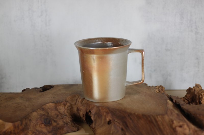 [Christmas Gift Box] 240ml wood-fired gold and silver color natural fallen ash square rhyme coffee cup natural glaze - แก้วมัค/แก้วกาแฟ - เครื่องลายคราม 