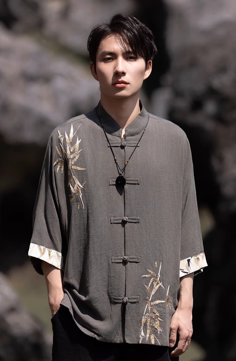 New Chinese retro button embroidered linen short-sleeved shirt - Men's Shirts - Other Materials Green