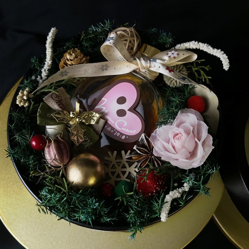 Christmas eternal cedar flower art cuddle barrel handmade gift exclusive small batch flower fruit rice whiskey drink - จัดดอกไม้/ต้นไม้ - พืช/ดอกไม้ 