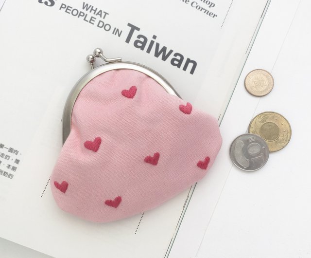 Heart】 Kiss lock bag/coin purse/pink holeless round mouth hand embroidery -  Shop hikim Coin Purses - Pinkoi