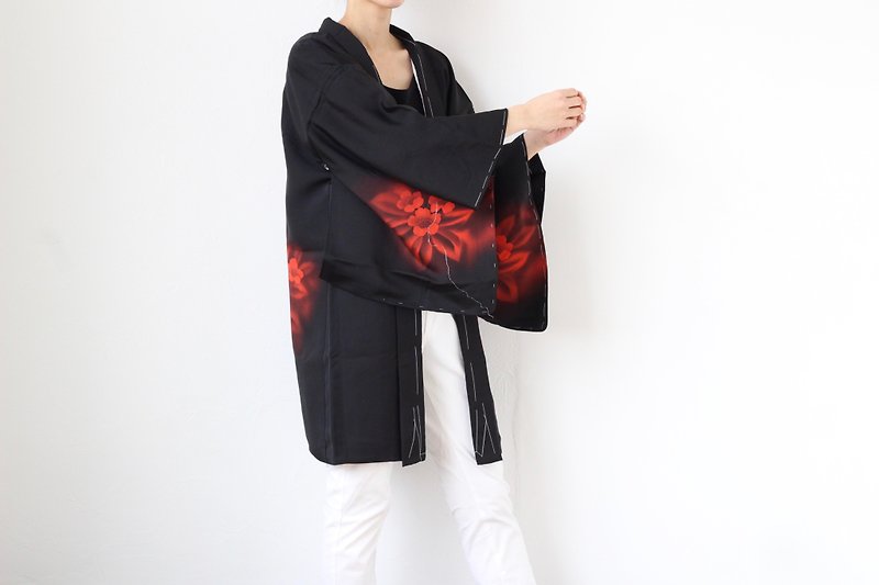 elegant haori, EXCELLENT VINTAGE, floral kimono, Dead stock /4147 - Women's Casual & Functional Jackets - Polyester Black