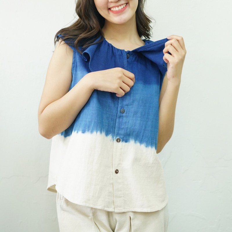 Ruffle Collar Sleeveless Indigo Tie Dye 3 Tones Blouse - 女上衣/長袖上衣 - 棉．麻 藍色