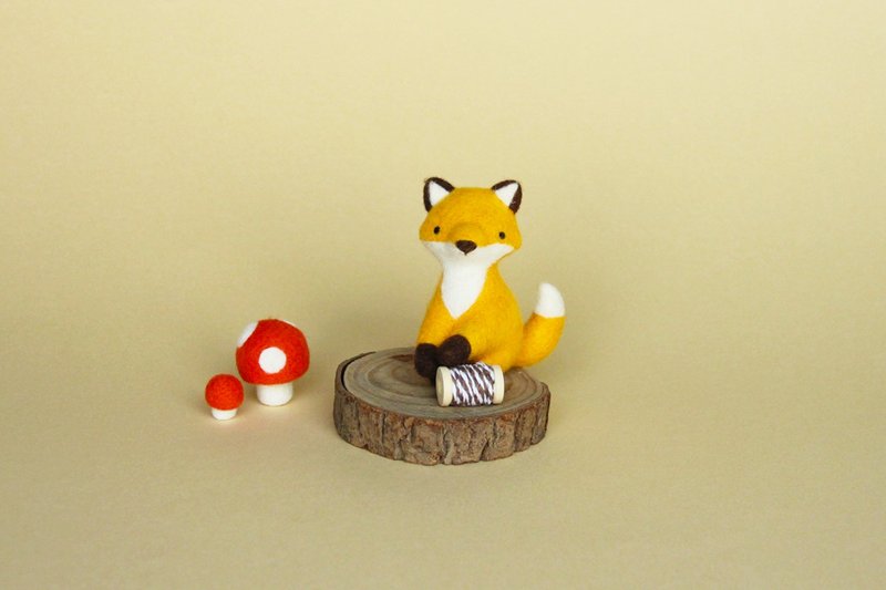 Leyang·Have Fun Wool Felt Material Pack-The Little Orange Fox in the Fairy Tale - Knitting, Embroidery, Felted Wool & Sewing - Wool Orange