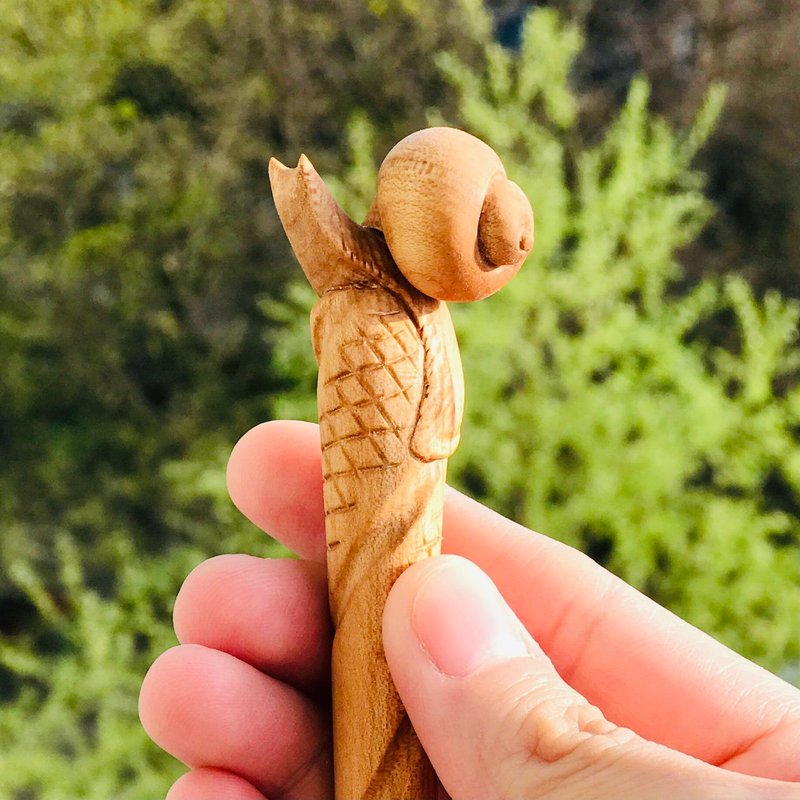 Wooden hair stick with snail, Hair pin, Hair clip, Wood carved hair accessories - 髮夾/髮圈 - 木頭 卡其色