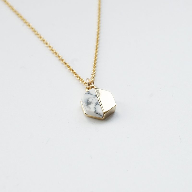 14K Gold Filled Marble Hexagon Necklace - สร้อยคอ - โลหะ สีทอง