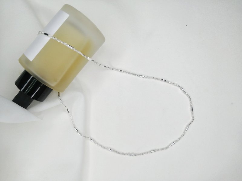 ミニマリストの鎖骨チェーン スターリング シルバー ネックレス、単品でもペンダントでも多用途、個人用ギフトにも最適 - ネックレス - スターリングシルバー シルバー