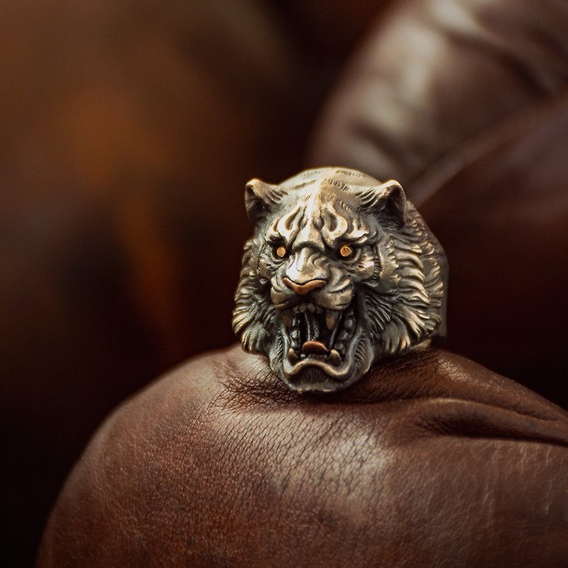 Anti-anti-particle black tiger tiger head ring men's ring 925 Silver European and American exaggerated personality and thick - แหวนทั่วไป - เงิน สีเงิน
