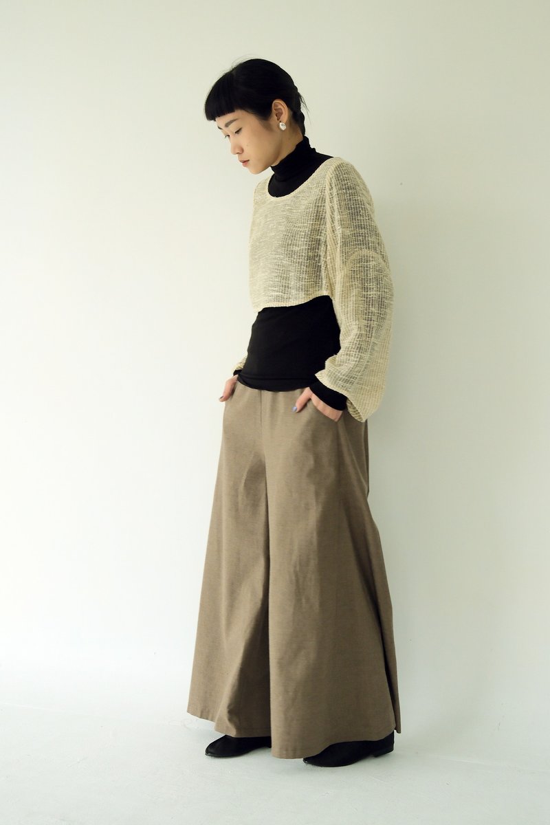 川 衣 WEAR BEING 短版袖口弧型剪裁絲棉上衣  網狀米褐 - 女上衣/長袖上衣 - 棉．麻 卡其色